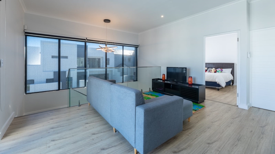 4 Bedroom Property for Sale in Sandown Western Cape